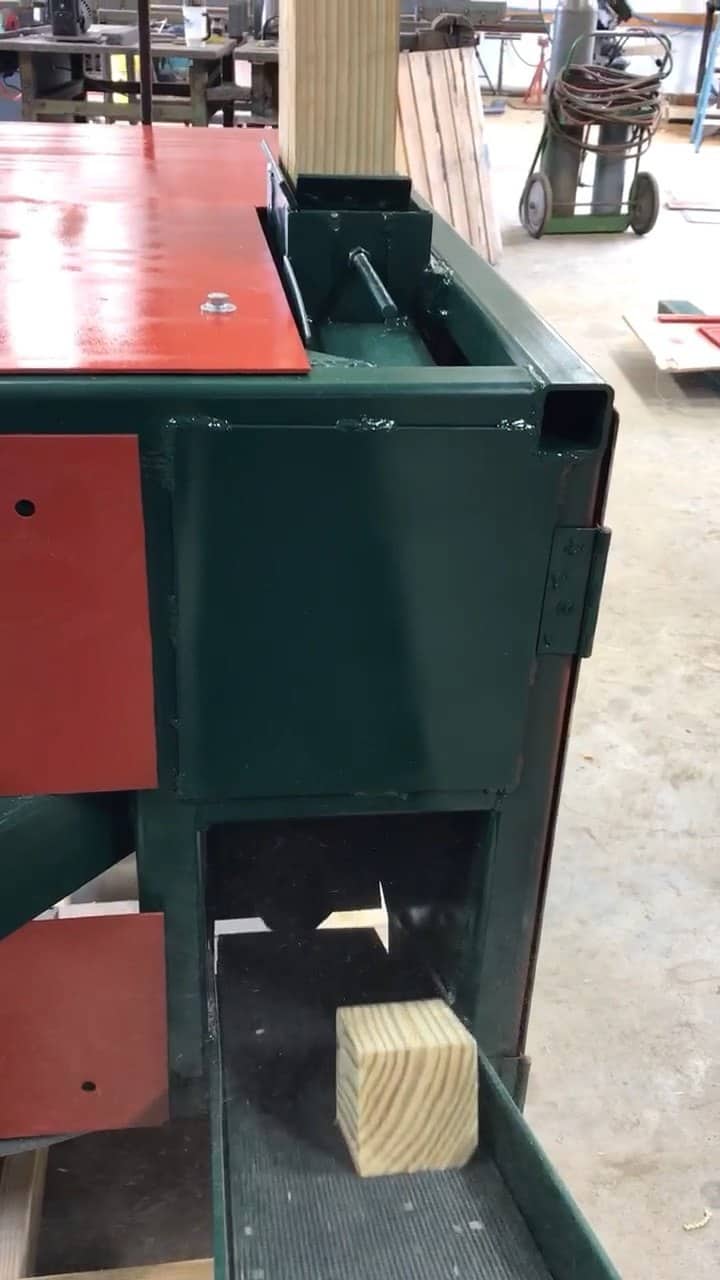 Block Saw cutting blocks
