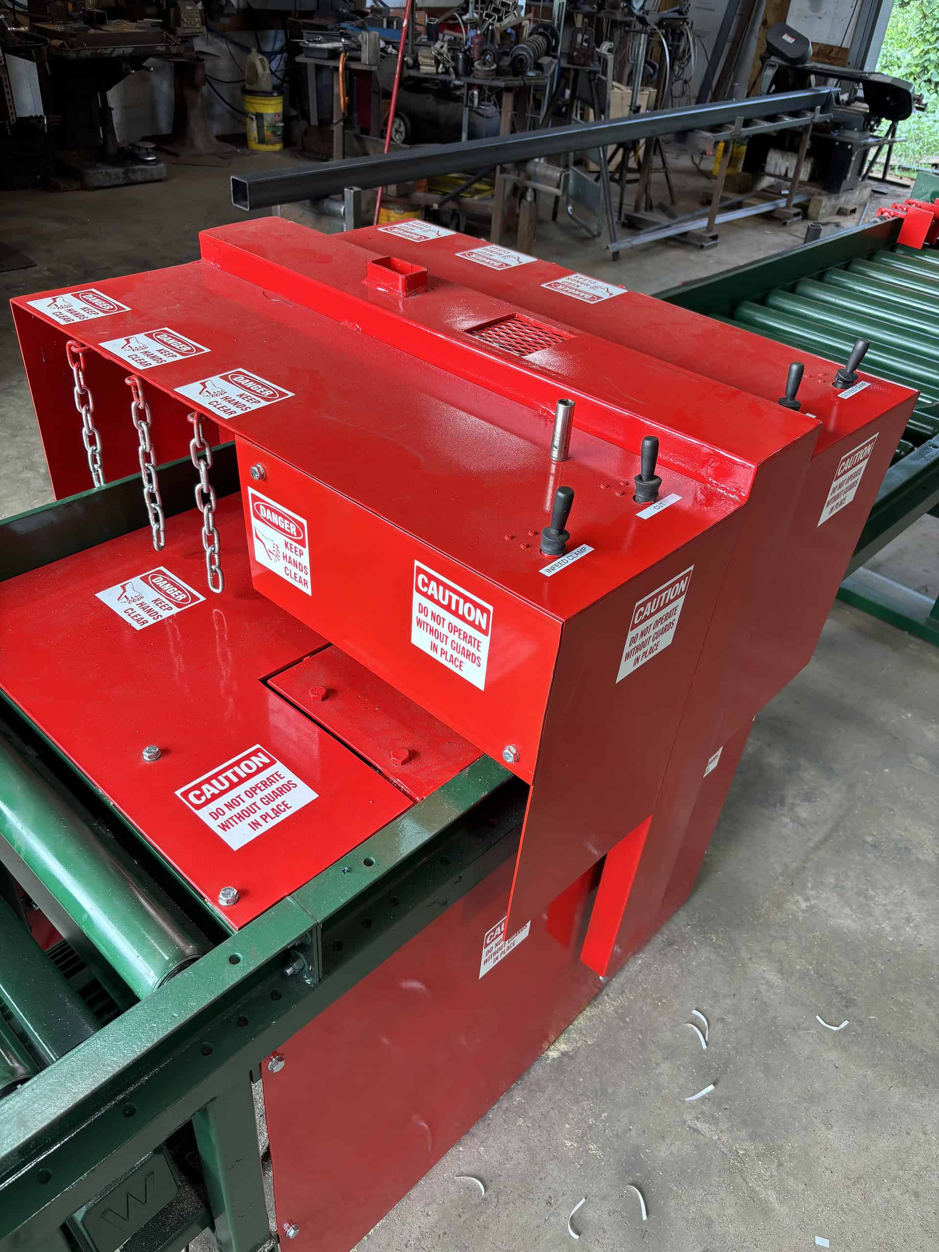 Log Saw in operation